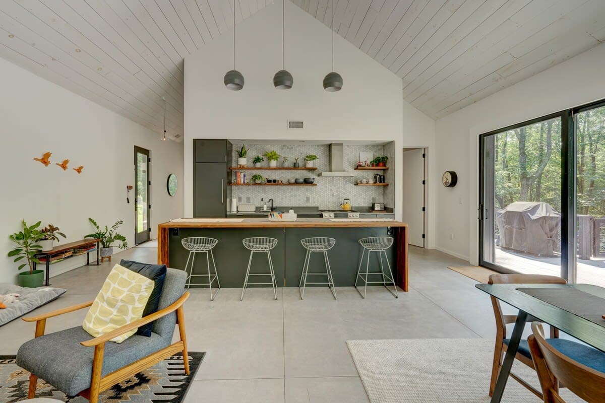 Tamarack House photo 5