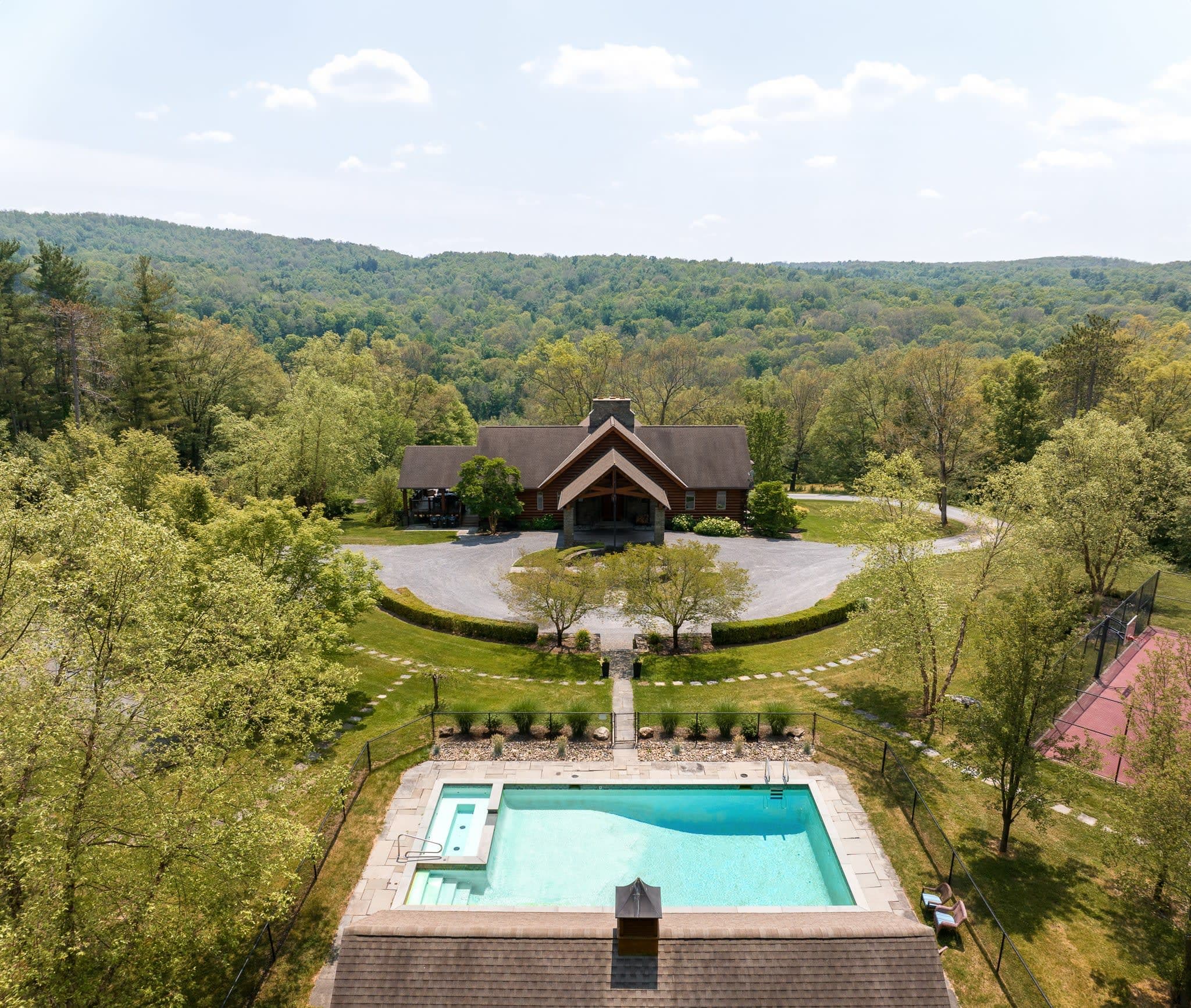 Doodletown Lodge & Cabin photo 2