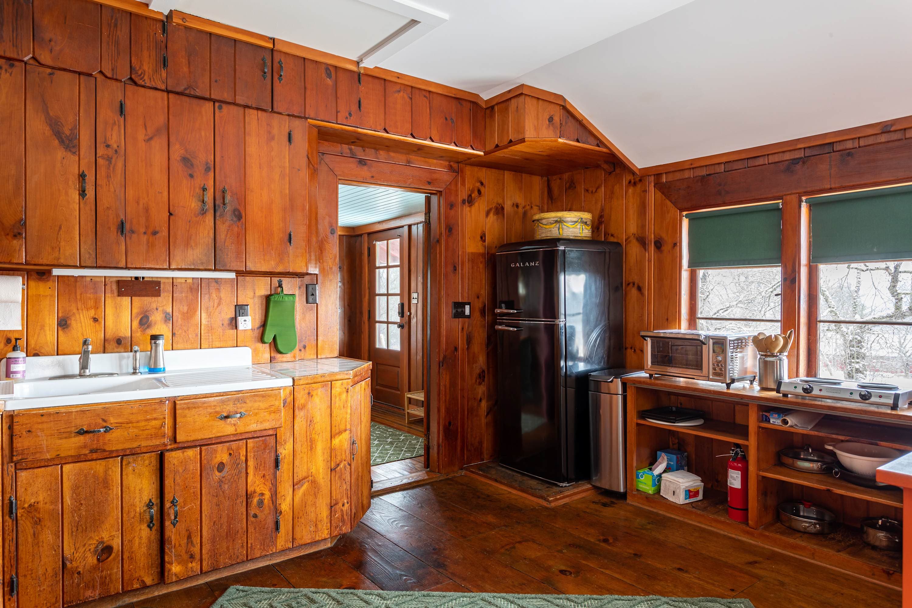 Meadow Top Cabin photo 3