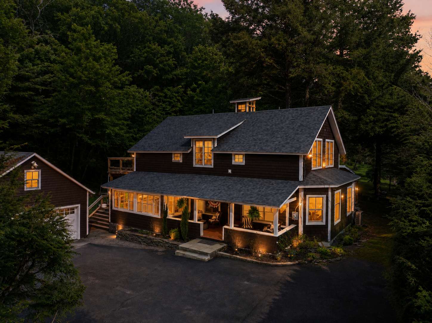 Deerfoot Inn photo 2
