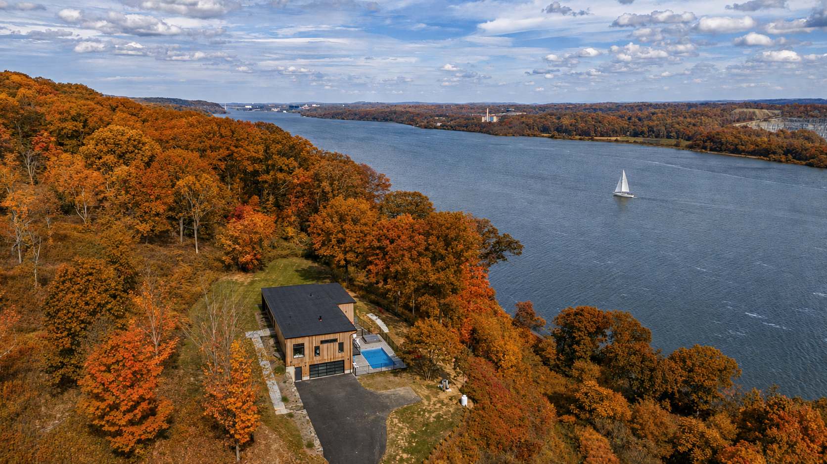 The Bluff at Eagle Hollow photo 2