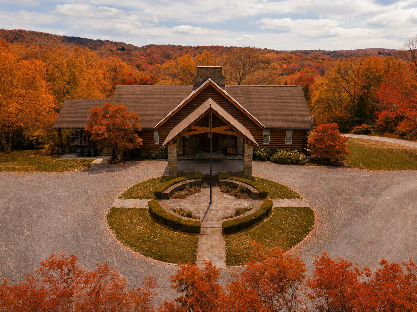 Doodletown Lodge & Cabin photo 2