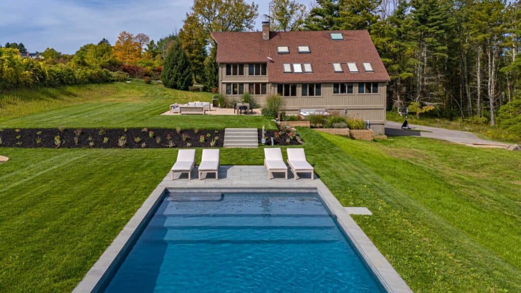 Lakeville Lodge