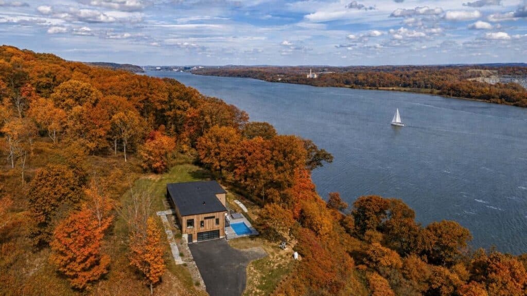 The Bluff at Eagle Hollow